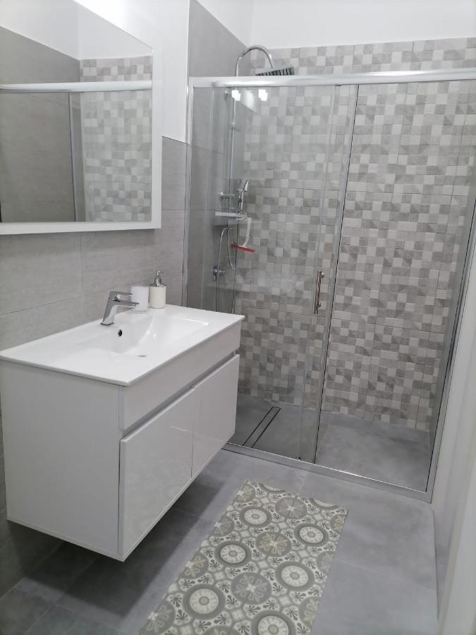 Darsena Apartments Molfetta Bagian luar foto